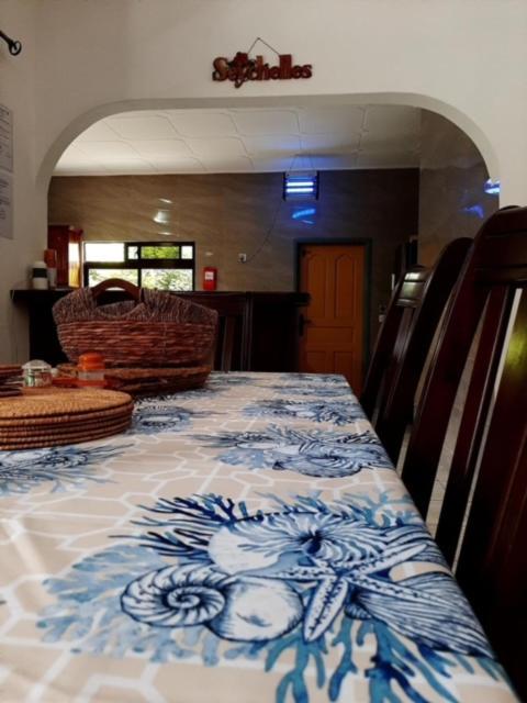 La Source Self Catering Hotel La Digue Eksteriør billede
